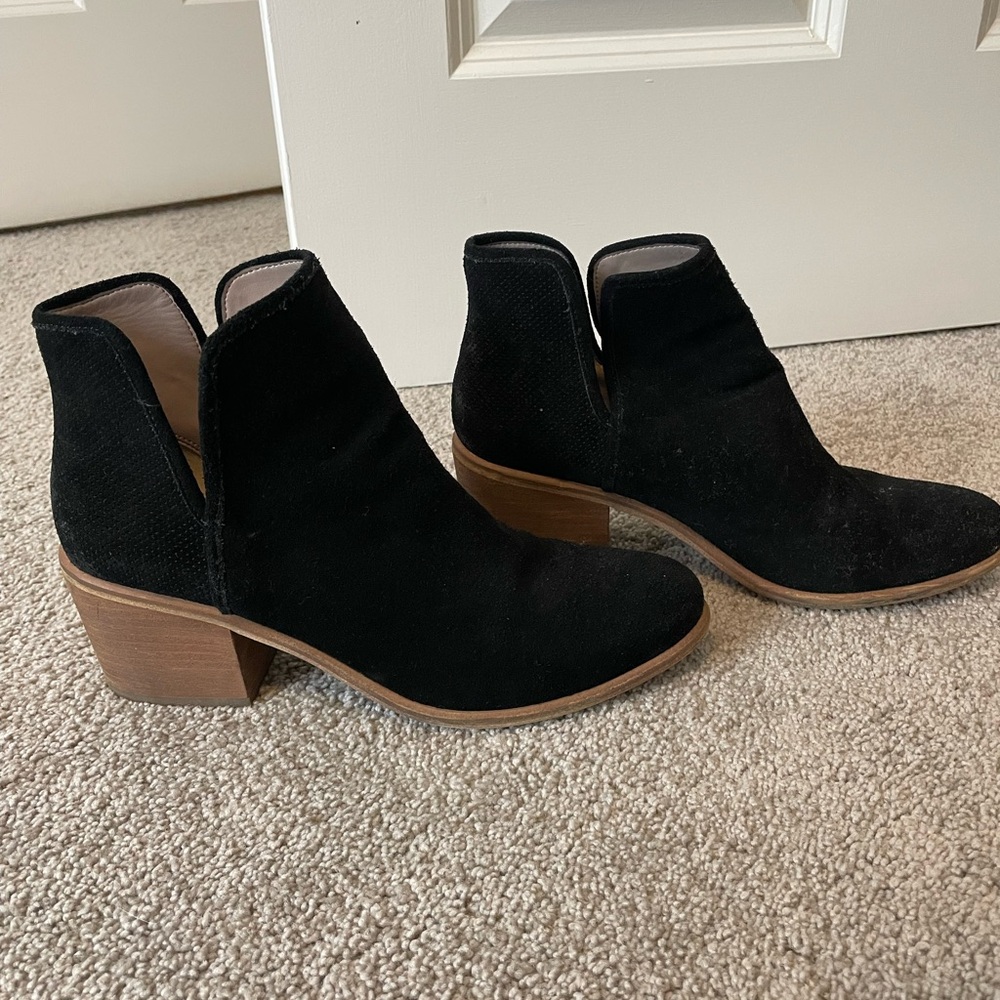 Hinge Black Suede Heeled Boots